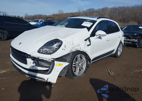 2022 Porsche Macan z USA, uszkodzony, nr VIN WP1AA2A52NLB11368